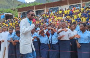 DR. SIMPLE, Umwarimu uhuza, iyobokamana, umuziki n’uburezi(Amafoto)